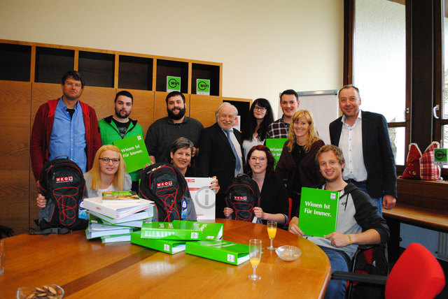 Das Trainerteam mit Christian Tschiderer, Bruno Dengg, Verena Fleisch, Susanne Schiftner und  Wolfgang Winkler freuten sich mit den Teilnehmern über den erfolgreichen Abschluss.   | Foto: WK Reutte/Weirather