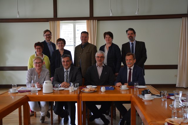 Kämpfen für den Erhalt der Sonderschule: Renate Lengauer, Andrea Wieland, Helmut Wallner, Gabriele Langsenlehner, Anton Erber, Franz Sonnleitner, Franz Winter, Waltraud Stöckl, Martin Ploderer und Martin Traxler.