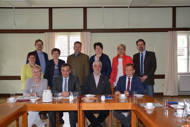 Die Vertreter aus dem Bezirk Scheibbs sagen den Plänen zur möglichen Abschaffung der Sonderschulen den Kampf an.