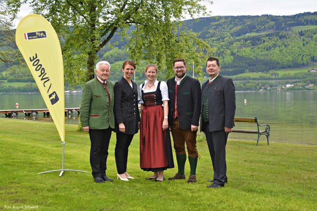 Die Ehrengäste Josef Pühringer, Michaela Langer-Weninger, Claudia Plakolm, Florian Hiegelsberger und Johannes Gaderer. | Foto: August Schwertl