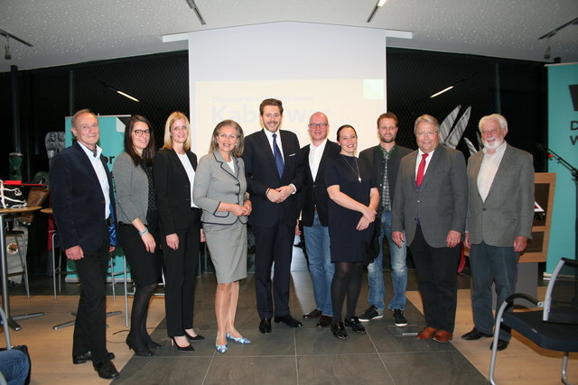 Abschließendes Gruppenfoto nach einem gelungenen Abend.