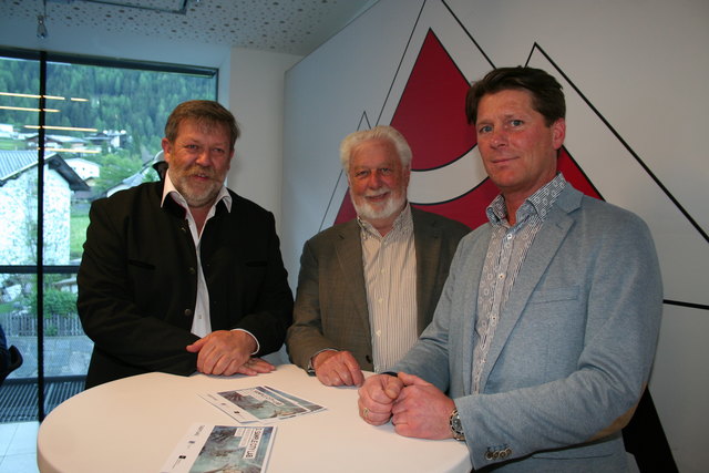 Bgm. Mag. Robert Denifl (Mitte) mit dem Aufsichtsratsvorsitzenden der STUBAI, Peter Gleinser (li.) und GF Alexander Durda (re.)