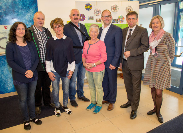 Ingrid Lederer, Alfred Schwarz, Elisabeth Pürrer, Bgm. Josef Freiler, Brigitte Spreitzer, Bezirksobmann Thomas Heissenberger, LAbg. Franz Rennhofer, Direktorin Monika Seidl