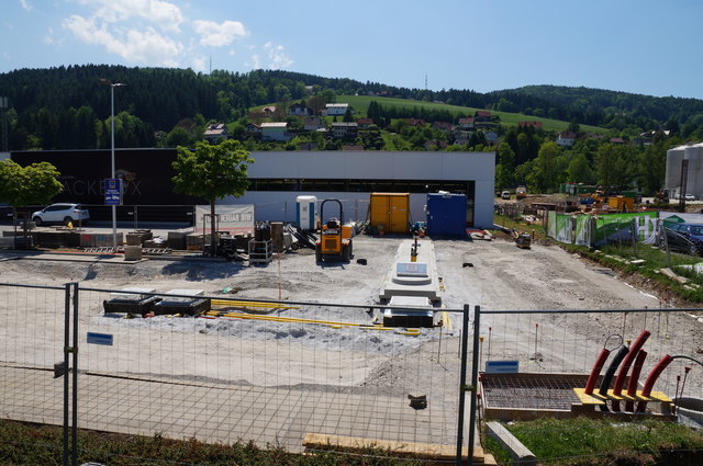 Am Areal der Hofer KG in Voitsberg wird gebaut, die Tankstelle soll Mitte Juni eröffnet werden. | Foto: Maurer