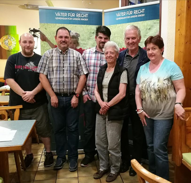 Vereinsvorstand (von links nach rechts): Organisationsreferent Jürgen Borlak, Landesobmann Clemens Costisella, Landesobmannstellvertreter Andreas Radinger, Kassiererin Andrea Treiber, Landesobmannstellvertreter Dr. Fritz Staudacher, Schriftführerin Carin Egger