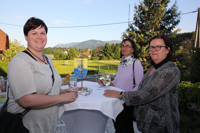 Claudia Strobl für den Lions Club Drautal Villach Land