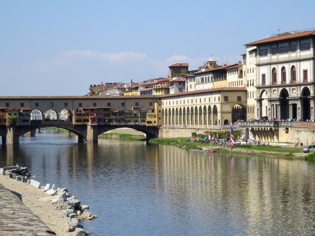 Blick auf die Ponte Vecchio