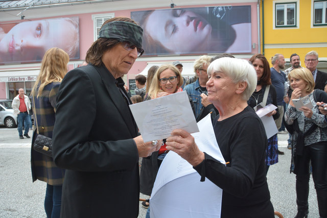 G. Helnwein, Dr. Christine Mory