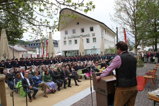 Eröffnung neugestalter Marktplatz in Thalgau
Im Bild Bürgermeister Martin Greisberger bei seiner Festansprache | Foto: Franz Neumayr