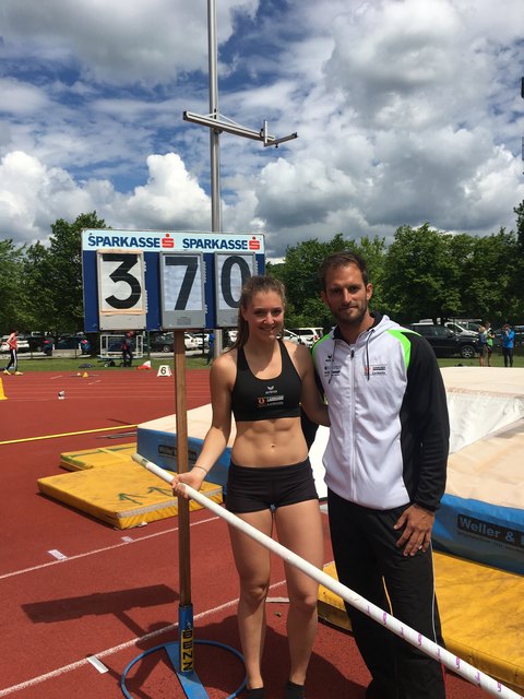 Lea Lang mit Trainer Martin Zanner. | Foto: Dielacher
