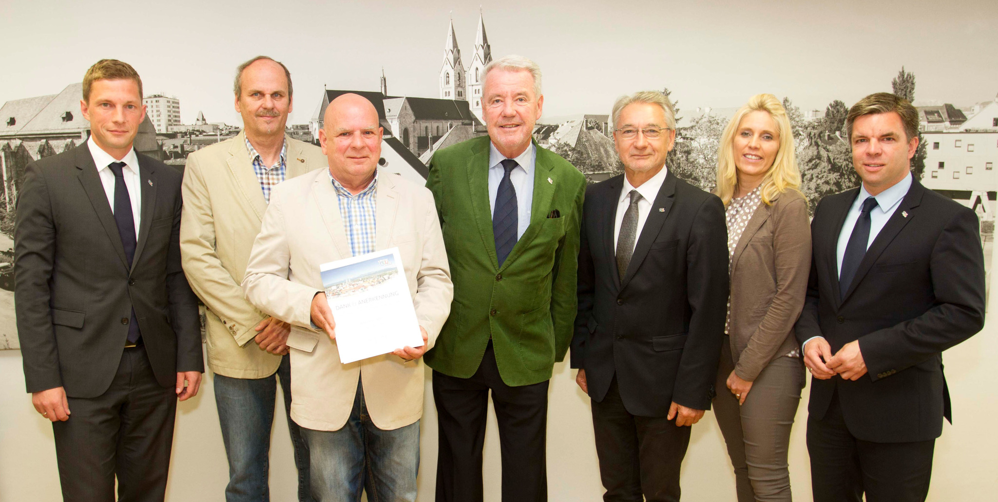 Dienstjubiläum: Schmitz seit 40 Jahren am Magistrat - Wiener Neustadt