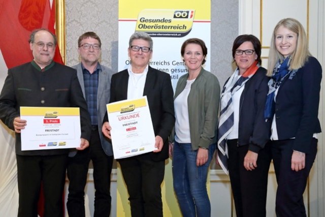 Freistadt, v.l.: Arbeitskreisleiter Peter Fischer, Christoph Eichinger, Arbeitskreisleiter Gerhard Doppler, Michaela Woitsch, Stadträtin Martina Miesenberger, Landesrätin Christine Haberlander. | Foto: Land OÖ/Stinglmayr