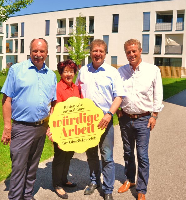 Bürgermeister Manfred Kalchmair, Vizebürgermeisterin Maria Brameshuber, SPÖ-Klubobmann Christian Makor und GWG-Geschäftsführer Hans-Peter Bühringer (v. l.). | Foto: SPÖ