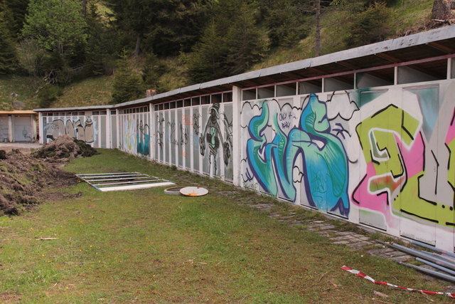 Die Kabinen am Urisee bekommen einen neuen Anstrich, abgerissen werden sie aber nicht.