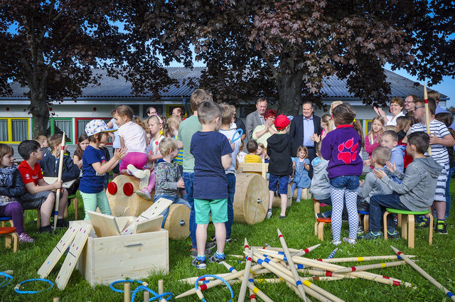 HARTL HAUS Baut Jetzt Auch Holzspielzeuge Zwettl