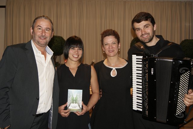 Zu Gast in Bad Tatzmannsdorf. Schriftsteller Gerald Eschenauer mit Nicole Fülöp, Martina Halper und Ján Kubiš (v.l.n.r.).