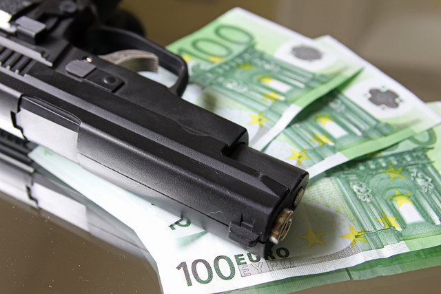 Raubüberfall auf eine Tankstelle in Ried im Innkreis | Foto: Daniel Loretto/Fotolia