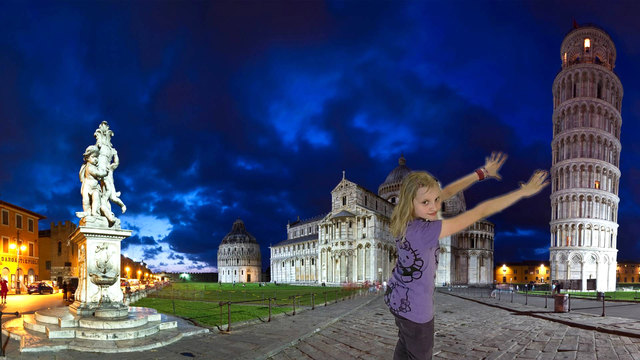 Im Minimundus eröffnen sich für Claudia ganz neue Möglichkeiten, die Welt zu umrunden und zu bestaunen!