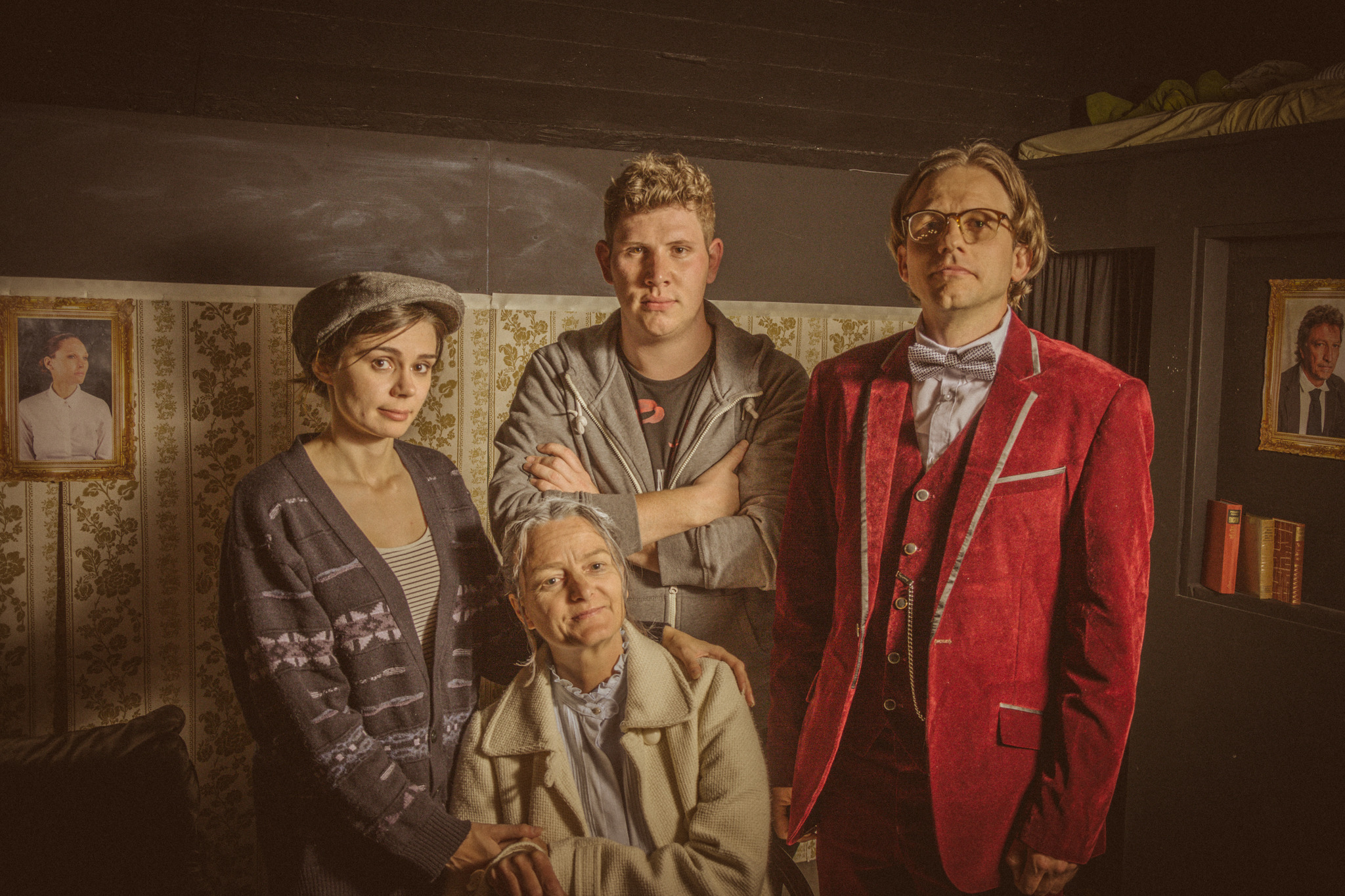 Zusammen ist man weniger allein Vierte Vorstellung Innsbruck Zusammen ist man weniger allein Vierte Vorstellung Innsbruck