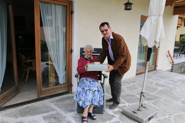 Anton Wallinger beliefert auch seine Mutter  Elisabeth.