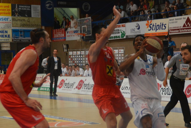 Andell Cumberbatch (re.) war vor allem nach Seitenwechsel kaum zu stoppen.