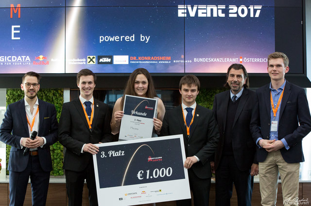 Freude über Platz 3 bei der "Startup Challenge Austria" für die HTL Bulme Deutschlandsberg.