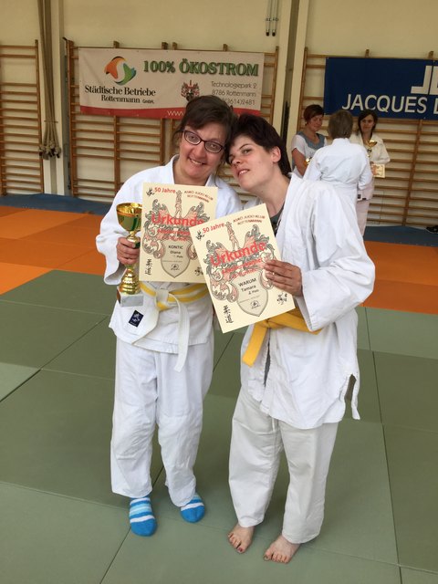 Dijana Kontic und Tamara Warum
