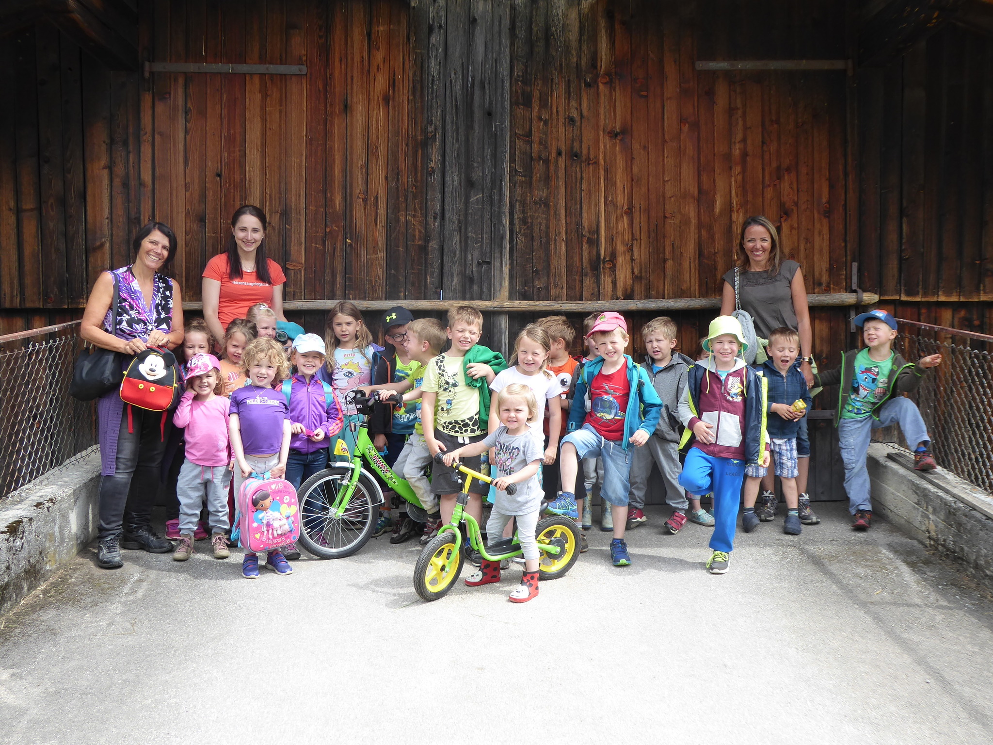 Kindergarten auf Besuch am Bauernhof - Schwaz