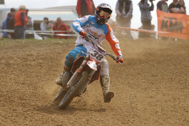 Motocross-Veteran Julian Hollitzky stürzte im Training. | Foto: Foto: H.Bauer