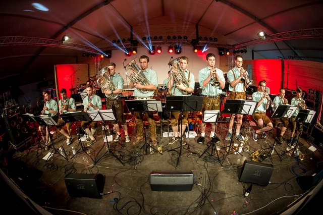 Aus Böhmen kommt die Musik - aber auch die XiBergBöhmische weiß, die das geht!