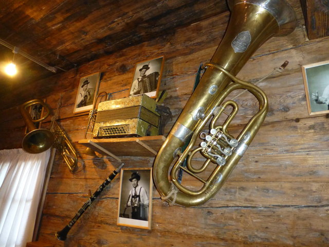 Musikinstrumente der "Kern-Buam"