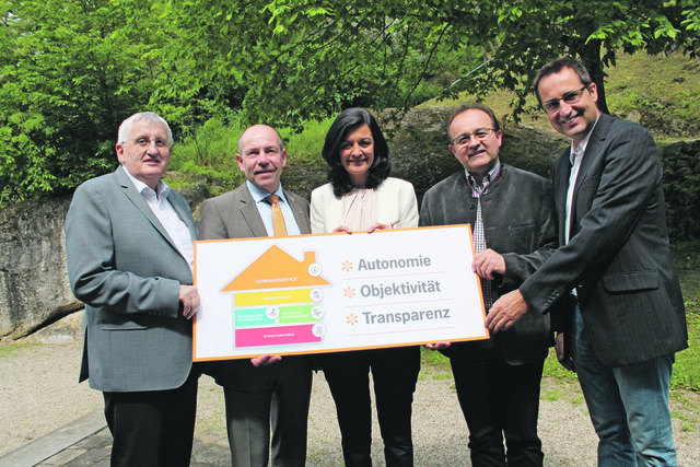 Gemeindebund-OÖ-Präsident Hans Hingsamer, Landesrat Max Hiegelsberger, die Ortschefs Kathrin Kühtreiber-Leitner (Hagenberg), Johann Holzmann (Königswiesen) & Max Oberleitner (Schwertberg).