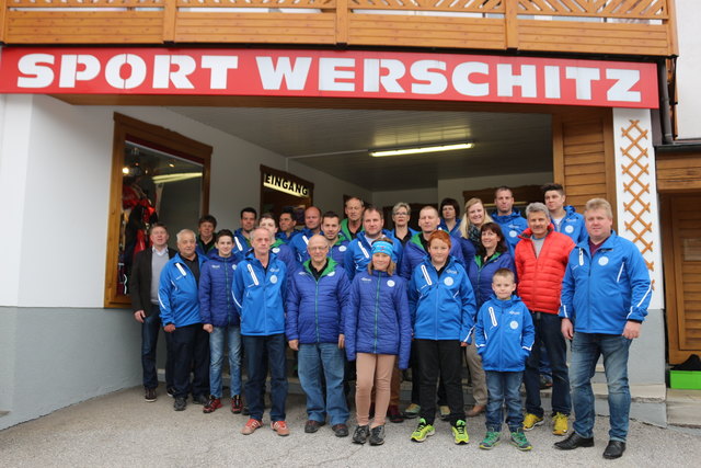 SV Rosenau-Edlbach mit Herbert Gösweiner (Tourismusobmann) und Gerhard Werschitz (Sport Werschitz) | Foto: ASVÖ Rosenau-Edlbach