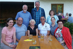vlnr sitzend: Silvia Parzer, Manfred Schmirl, Uli Obernberger, Kurt Buchinger, Andrea Stückler, Anneliese Loiskandl
vlnr stehend: Bgm. Ing. Kurt Wittmann, Walter Schmid, Sabine Hummel