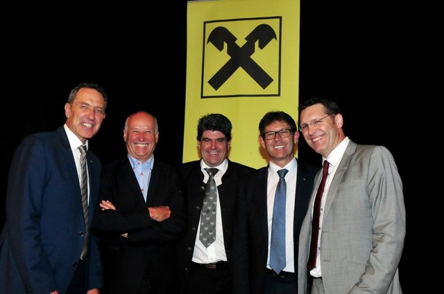 Gute Laune bei Josef Holzknecht, Hermann Kapferer, Hansjörg Hell, Martin Gritsch und Gregor Reitmair (v.l.n.r.)