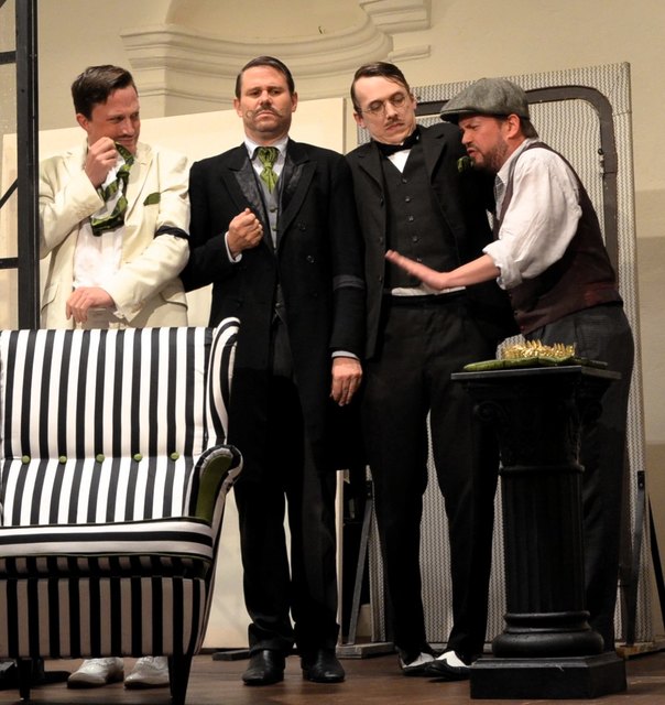 "Der Tenor" ist das heurige Stück des Theaterwagens des Ensemble Porcia | Foto: Thun