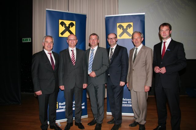 Geschäftsleiter Franz Forsthuber, Robert Gründlinger, Peter Strutzenberger, Franz Reitner,  Hans Osen, Werner Helmberger (v.li.) | Foto: Wiesmüller