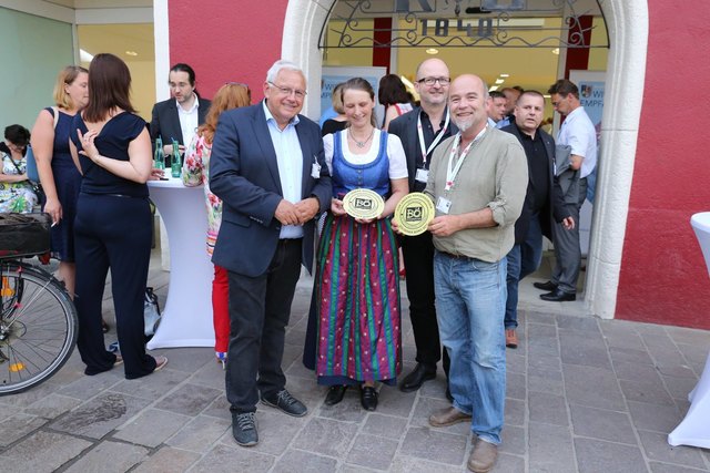 Studenten dating aus bheimkirchen, Leute kennenlernen aus floridsdorf. Mdels kennenlernen aus neuzeug. Fick treffen in Rhede. Sextreffen nterfranken sie Studenten dating aus bheimkirchen Nette leute kennenlernen gro