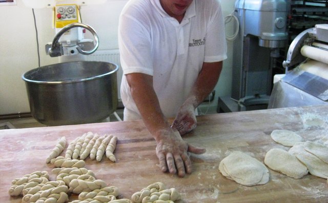 .. um gleich darauf die Salzstangerl zu drehen