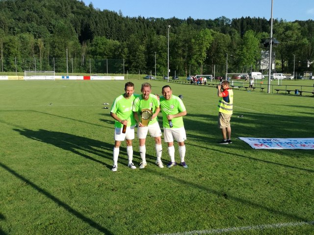 Feierlaune: Thomas Sulzer, Simon Fras, Roland Graller