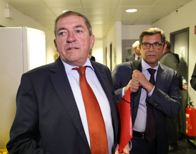 Prozess Landesgericht Salzburg: Bürgermeister Heinz Schaden mit Berater Alfred Autischer | Foto: Franz Neumayr