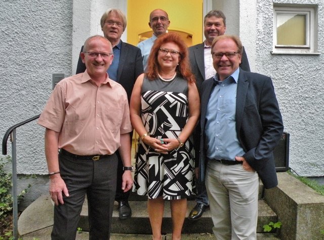 Wernsteins Bürgermeister Alois Stadler, Wilfried Hartleb, Passaus Bürgermeisterin Erika Träger, Galerieleiter Peter Beham, Gemeindevorstand Karl Walch und Neuburgs Bürgermeister Wolfgang Lindmeier. | Foto: Beham