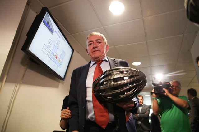 Prozess Landesgericht Salzburg: Bürgermeister Heinz Schaden  vor Beginn der Verhandlung | Foto: Franz Neumayr