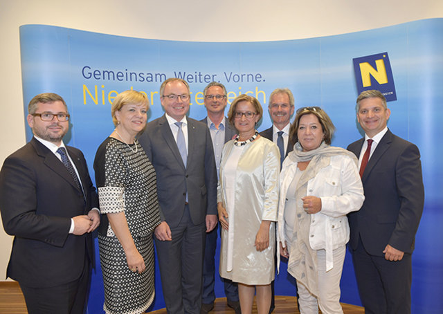 Das "neue Miteinander" der Landesregierung Niederösterreich trägt Früchte. Während der ersten gemeinsamen Klausur im IST Austria in Klosterneuburg wurden die Themen Digitalisierung und Transparenz behandelt