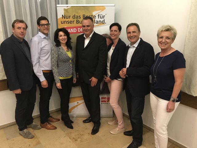 Die Bezirks-SPÖ stellte die personellen Weichen für die Nationalratswahlen: LA Christian Drobits, LGF Christian Dax, Ingrid Weltler-Müller, BM Hans-Peter Doskozil, Bianca Graf, LR Helmut Bieler und LA Doris Prohaska | Foto: SPÖ