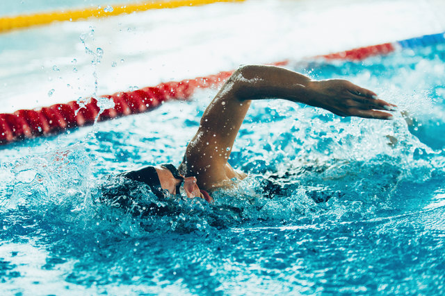 Beim Schwimmen gibt es - wie bei jedem Sport - einiges zu beachten. | Foto: Microgen - Fotolia.com