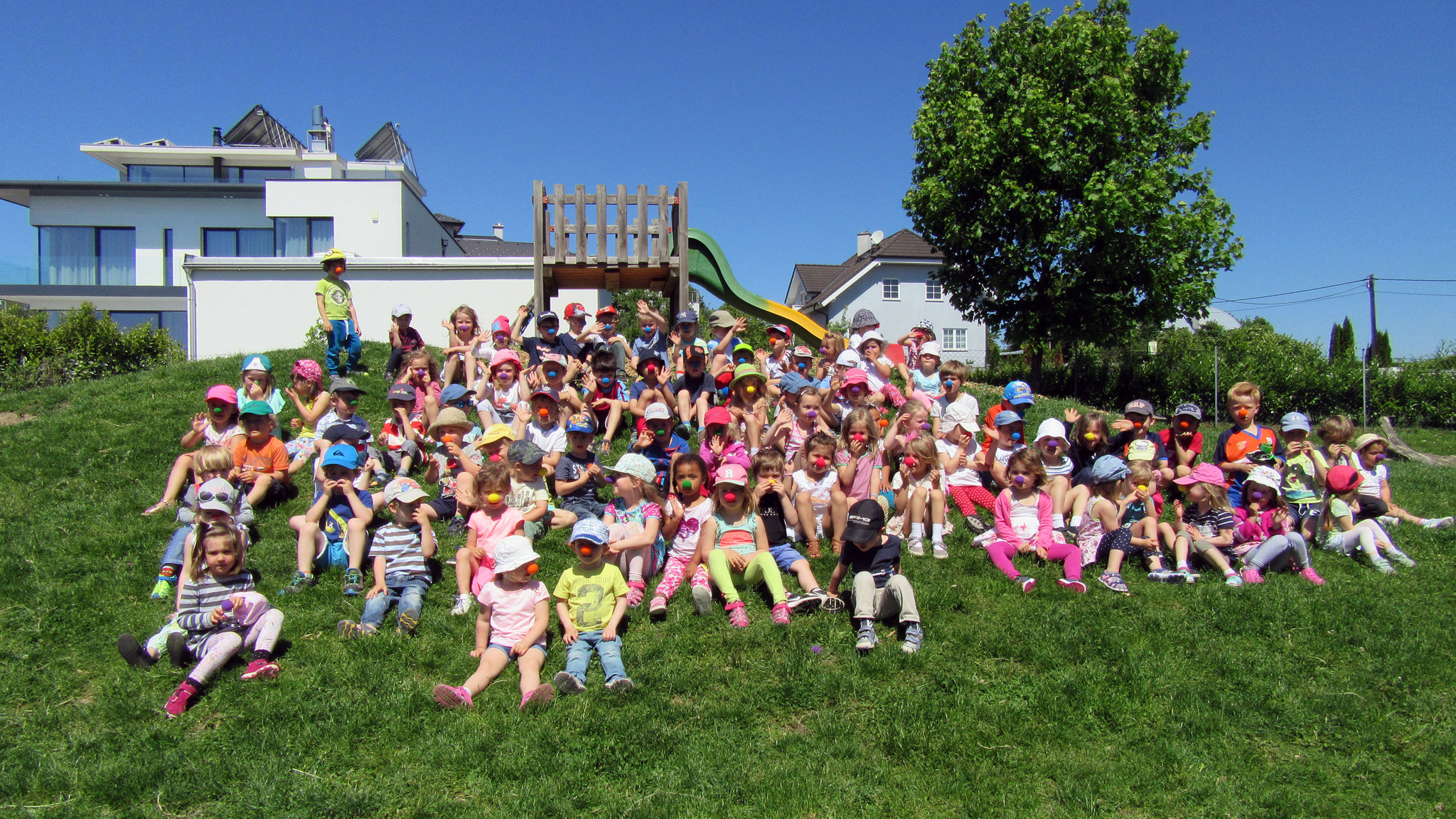 Kindergarten-Flohmarkt zu Gunsten der CliniClowns - Klosterneuburg