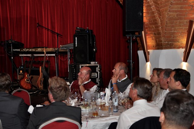 Bürgermeister Joachim Maislinger und Michael Walchhofer lauschten den Berichten der Sportler.