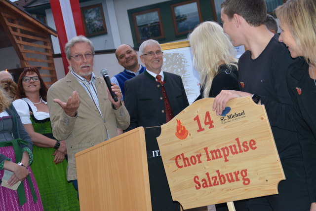 KR Dieter E. Schaffer, der Präsident des Salzburger Chorverbandes, gratulierte "Impulse".