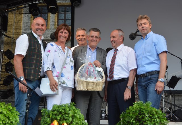 Stadträte Gerald Grebenjak und Angelika Kuss-Bergner, KommR Werner Kruschitz, Vizebürgermeister von San Giorgio di Nogaro Daniele Salvador, Bürgermeister Valentin Blaschitz, Tourismusreferent Stadtrat Hans Steinacher